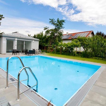 Modern Balcony Apartment With Pool Close To Lake In "Donaustadt" Відень Екстер'єр фото