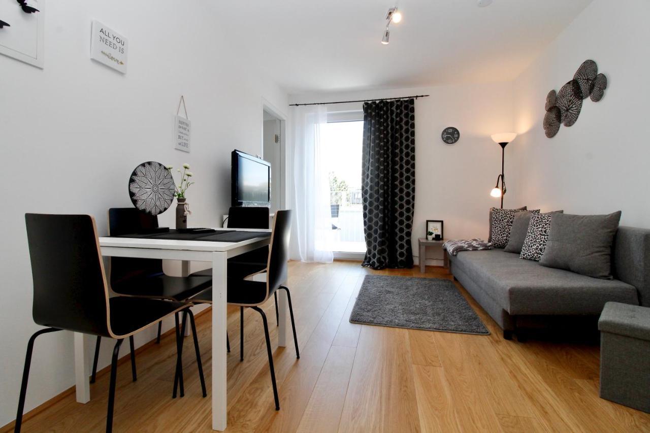Modern Balcony Apartment With Pool Close To Lake In "Donaustadt" Відень Екстер'єр фото