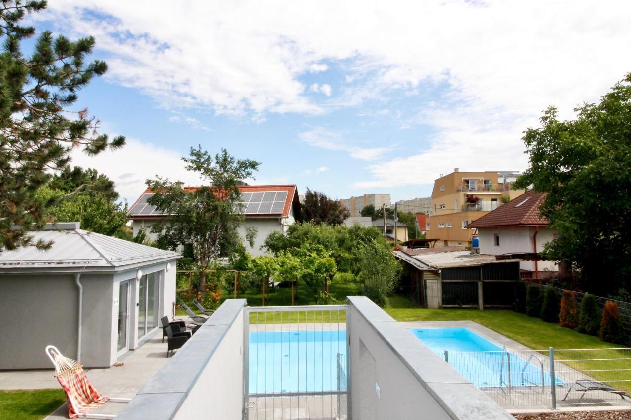 Modern Balcony Apartment With Pool Close To Lake In "Donaustadt" Відень Екстер'єр фото
